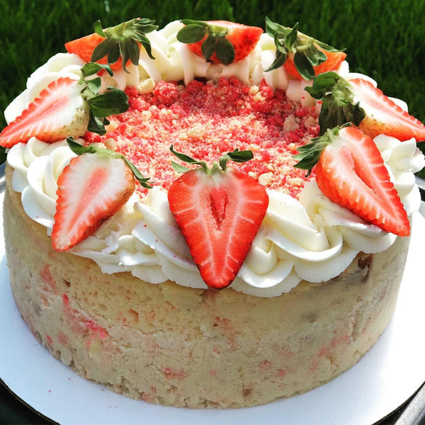 Strawberry Shortcake Crumble Cheesecake